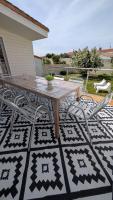 Maison pour 6 adultes ou 4 adultes et 4 enfants, 3 chambres, 1 jardin - B&B Les Sables-d'Olonne