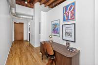 Top-Floor Loft , Downtown Views, Free Parking - B&B Des Moines