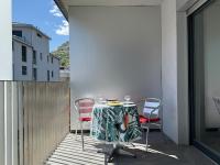City Business Flat, Gare, Bus & Centre à Pied - B&B Sion