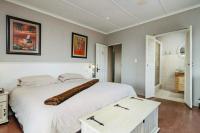 Deluxe Double Room (2 Adults + 1 Child)