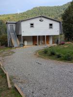 Barn Guest House - B&B Waynesville