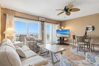 Beautiful beachfront condo with million-dollar views shared pool beach access - B&B Fort Walton Beach