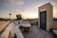 Walk to the Beach Luxury Roof Deck Sunset View - B&B Oceanside