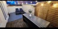Charmant Deplux avec Terrasse, proche du centre ville parking gratuit dans la rue - Ferienwohnung Épernay