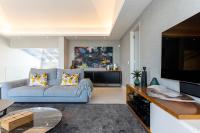 Luxury Camps Bay Home with Stunning Ocean Views - B&B Cape Town