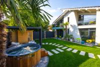 Mark AquaHouse - B&B Gyula