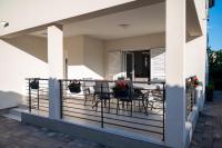 Holiday Home Bajlo apartment with three bedrooms - B&B Zara