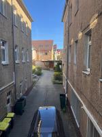 Ferienwohnung - Fahrstuhl - 2 Schlafzimmer - Küche - Wlan - Parkplatz - 6 Schlafplätze - Wanne - - Chambres d'hôtes Ronneburg