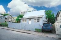 Classic Queenslander Kangaroo Point near river - B&B Brisbane