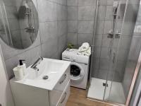 Rare Find Brand New & Fully Equipped Studio - Chambres d'hôtes Saint-Étienne