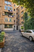 Tiny Rose Studio - Bed and Breakfast Tirana