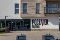 Bright Apartment in Poznań with Parking, Balcony and Desk by Noclegi Renters - B&B Poznań