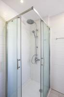Spacious 1-bedroom Flat 3 Minutes from the Beach! - Bed and Breakfast Larnaca