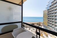 Estudio con vistas al mar