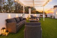 Casa Faro, Apartment with private rooftop terrace, 5 minutes from La Viborilla beach, Benalmádena - B&B Benalmádena