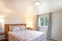 You Won't Be Crabby After Staying Here - B&B Westport