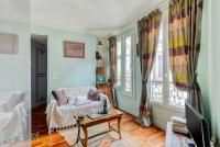 Appartement haussmannien - 3 pièces avec balcon - Ferienwohnung Paris