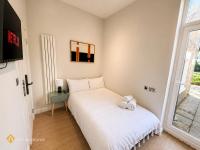 Modern Studio in the Heart of Hounslow! - B&B Hounslow