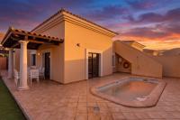Villa Serenity Private Pool Corralejo By Holidays Home - B&B Corralejo