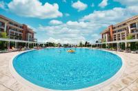 Beachfront 1BR in Sveti Vlas Prestige Fort Beach Aparthotel by Flat Manаger - Bed and Breakfast Sveti Vlas