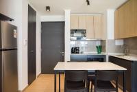 Chic Providencia Apt 2BR 2BA Sleeps 5 - Bed and Breakfast Santiago de Chile