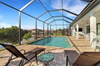 Coastal Soul-Liva 1024 Tranquil Canal Oasis, heated Pool w/ Kay - Bed and Breakfast Cape Coral