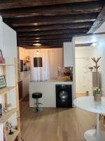 Heart of Paris, fully equipped, Louvre 5-minute walk - Chambres d'hôtes Paris