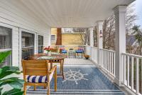 Gloucester Large 2-Room Studio, Full Kitchen, Deck - Ferienwohnung Gloucester
