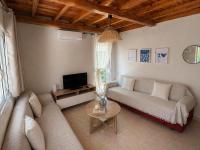 Wooden Loft 3min Walk to Beach - B&B Alessandropoli