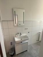 Modernes Apartment 2 in Bad Kreuznach mit einfachem 24h Self-Check-in - Ferienwohnung Bad Kreuznach