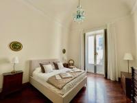 Dimora Ferrari - Grand Historic Apartment by the Cathedral - Bed and Breakfast Catania
