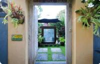 Boho, 3 Bed Villa with Pool and Bungalow in Penestanan, The Brooklyn of Bali! - Ferienwohnung Ubud