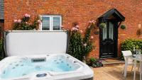 Falstaff Cottage, NEW HOT TUB, Sleeps up to 5, Stratford upon Avon - Ferienwohnung Stratford-upon-Avon