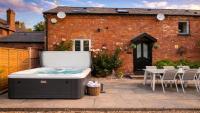 Falstaff Cottage, NEW HOT TUB, Sleeps up to 5, Stratford upon Avon - Chambres d'hôtes Stratford-upon-Avon