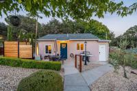 Cottage on Micro Resort, Hot tub close to Downtown - B&B Paso Robles