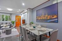 Large Spacious 3BR House at BTS ON NUT - Chambres d'hôtes Phra Khanong