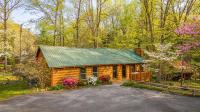 Live Creek Bed, Arcade , Fire Pit , Hot Tub - B&B Sevierville