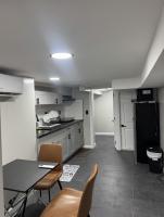 Joynest Haven - 1 bedroom with kitchen, mini living room, private entry - Ferienwohnung Newark