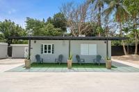 Balandras Beach Stay 1 Beach & Pool Access - Bed and Breakfast Dorado