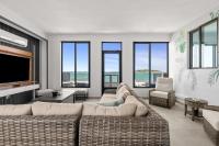 Balandras Beach Stays House 4 Beachfront w Hot Tubs - Bed and Breakfast Dorado