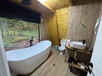 Alpine Cabins Gjinar - B&B Gjinar
