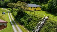 Slay The Dragon Dragon's Lair Cabin in Robbinsville, North Carolina w Creek - Chambres d'hôtes Robbinsville