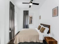 Appartamento con 2 Camere da Letto e Balcone