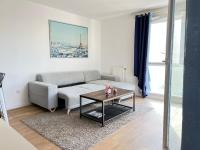 Havre paisible pres de Paris - Terrasse vue jardin avec oiseaux, parking double portail et ascenseur direct, Metro 13 a 6 min a pied - B&B Malakoff