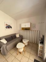 Joli appartement mezzanine avec parking et wifi La Roquille - B&B Le Cap d'Agde