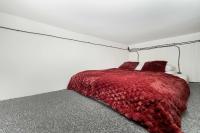 Tasteful Studio close to Piotrkowska Street by Noclegi Renters - Bed and Breakfast Łódź