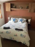 Cabin Sleeps 6 with Garden and Pets Welcome - Chambres d'hôtes Cowes