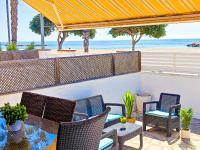LITORAL COSTA DORADA - VILLA LAURA II Only families - Bed and Breakfast Cambrils