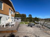 An entire floor in a beautiful villa, close to Arlanda Airport - Chambres d'hôtes Stockholm