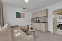 Appartamento con 1 Camera da Letto, Balcone e Vista Mare